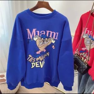 New without tag . Sweatshirt . Color : blue